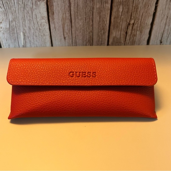 GUESS Red Sunglasses Case - Picture 1 of 3